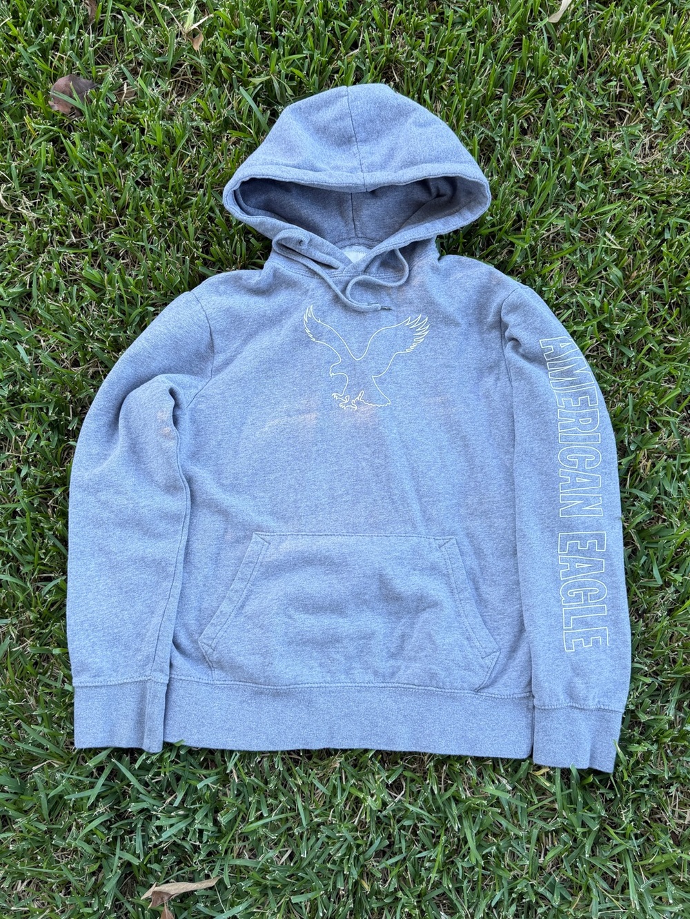 American Eagle Outfitters Men’s Light Gray Pullover Hoodie with Eagle Logo
